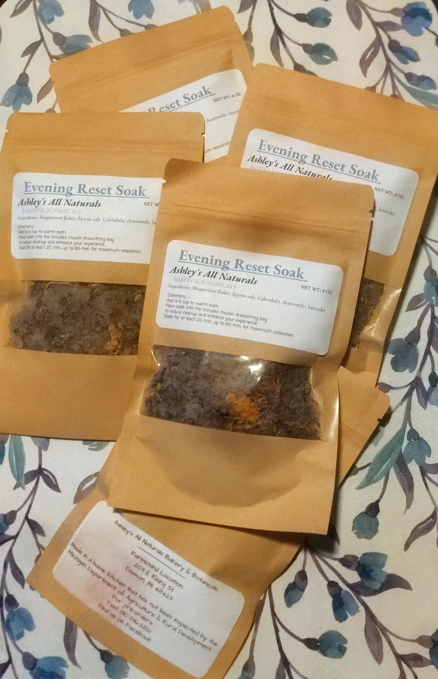 🌙 Evening Reset Soak 8oz

Calming Botanical Bath | Magnesium + Herbal Blend