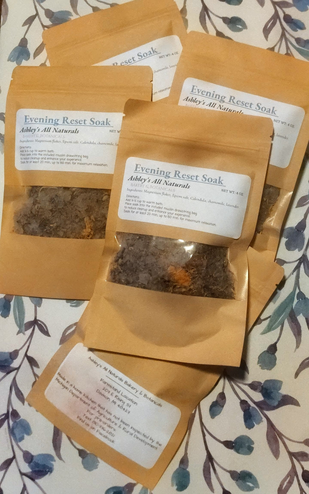 🌙 Evening Reset Soak 8oz

Calming Botanical Bath | Magnesium + Herbal Blend